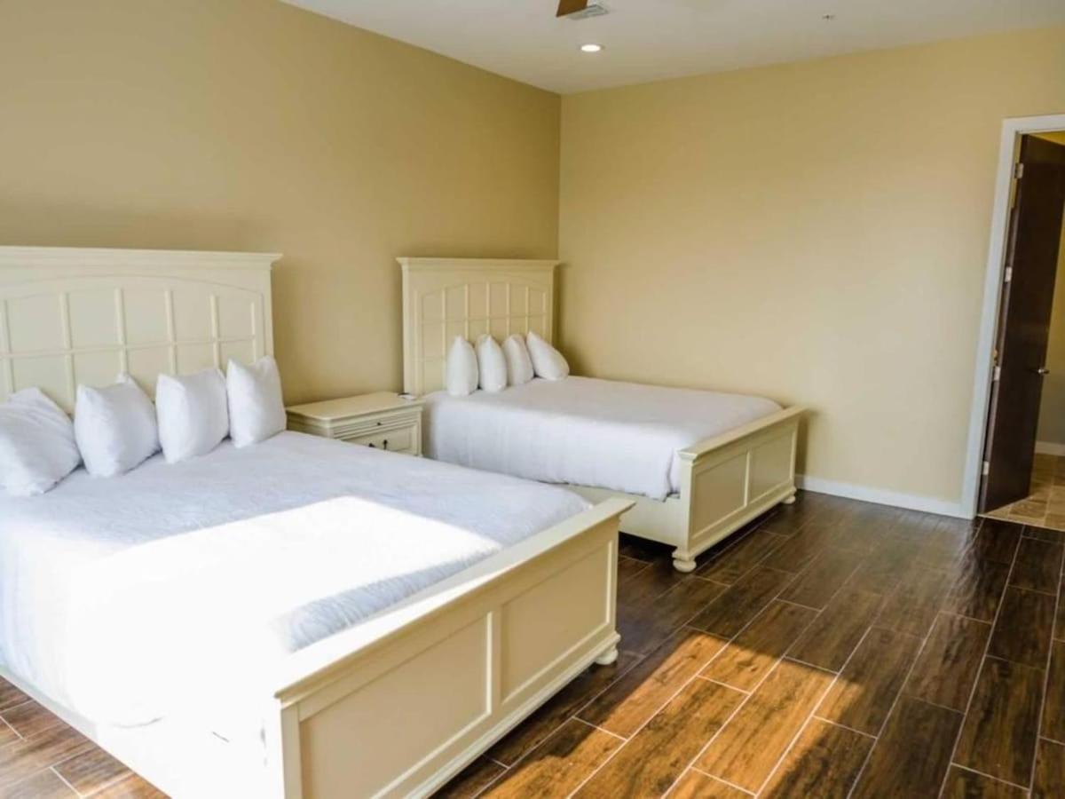 5 BEDROOM BEACHFRONT CONDO - 3rd Floor South Padre Island Buitenkant foto