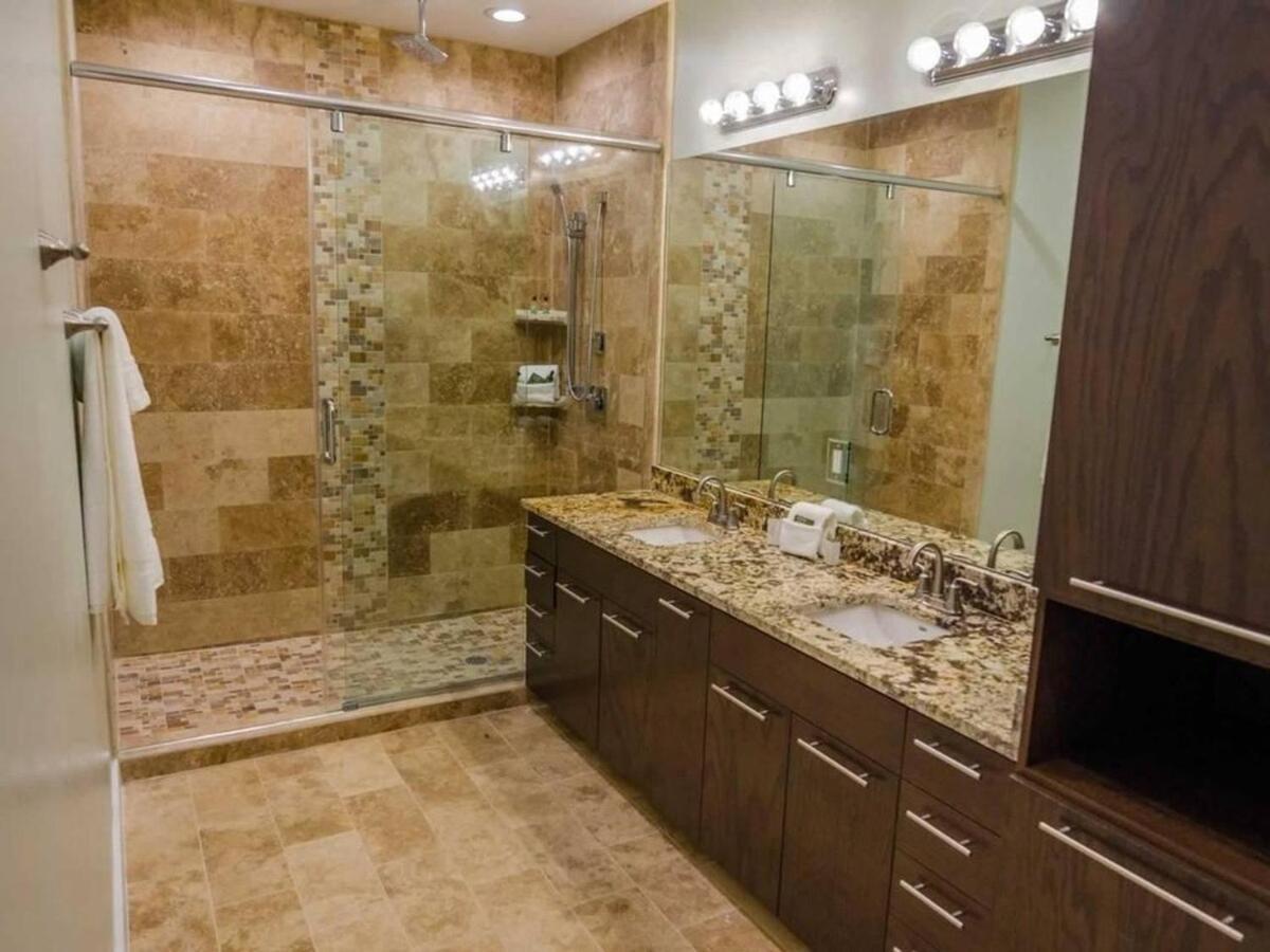 5 BEDROOM BEACHFRONT CONDO - 3rd Floor South Padre Island Buitenkant foto
