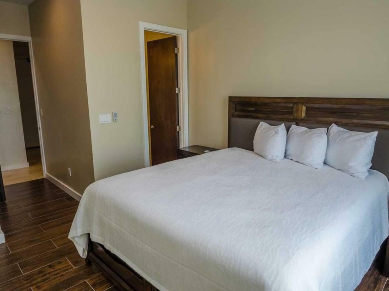 5 BEDROOM BEACHFRONT CONDO - 3rd Floor South Padre Island Buitenkant foto